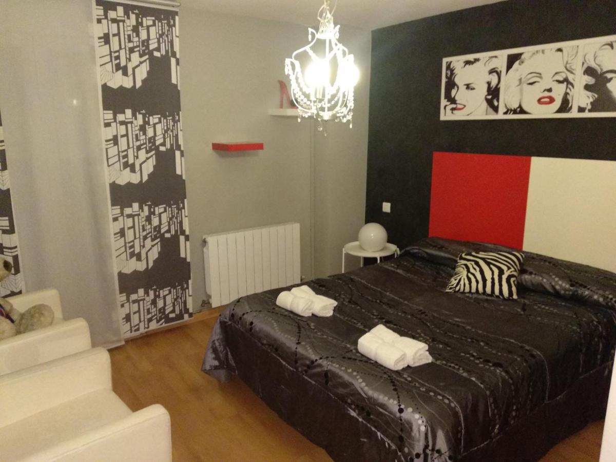 Ferienwohnung Agustina De Aragon Saragossa Exterior foto